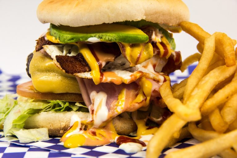 Hamburger frittes, graisse abdominale attention danger