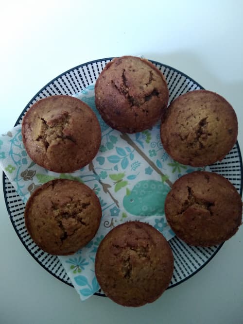 Assiette de gâteau impact du sucre sur la santé