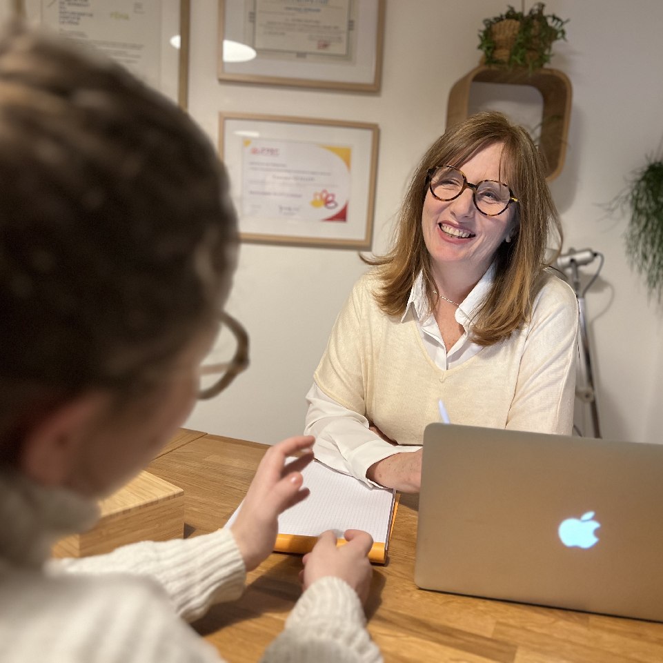 Laurence Guillon naturopathe à Roubaix en consultation